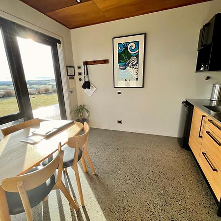 Villa Fiordland Eco-Retreat -- Panoramic Views -- Hot Tub Te Anau Exterior foto