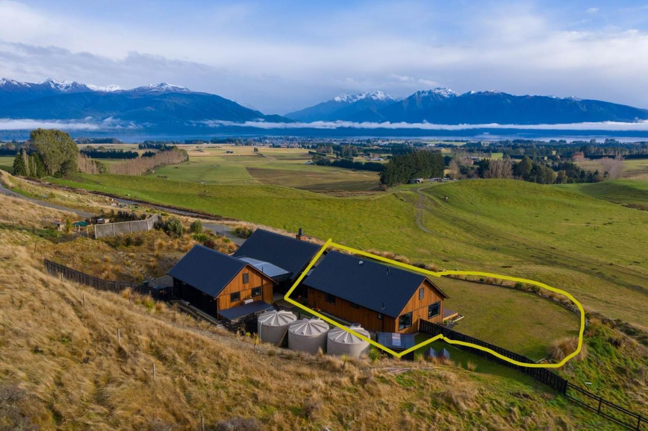 Villa Fiordland Eco-Retreat -- Panoramic Views -- Hot Tub Te Anau Exterior foto