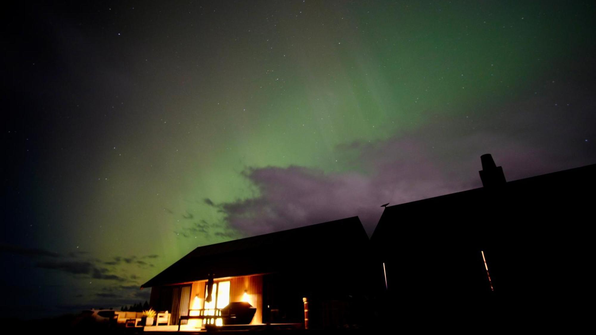 Villa Fiordland Eco-Retreat -- Panoramic Views -- Hot Tub Te Anau Exterior foto
