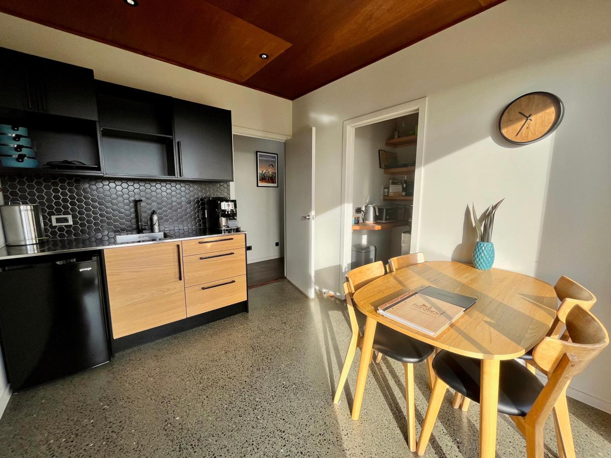 Villa Fiordland Eco-Retreat -- Panoramic Views -- Hot Tub Te Anau Exterior foto